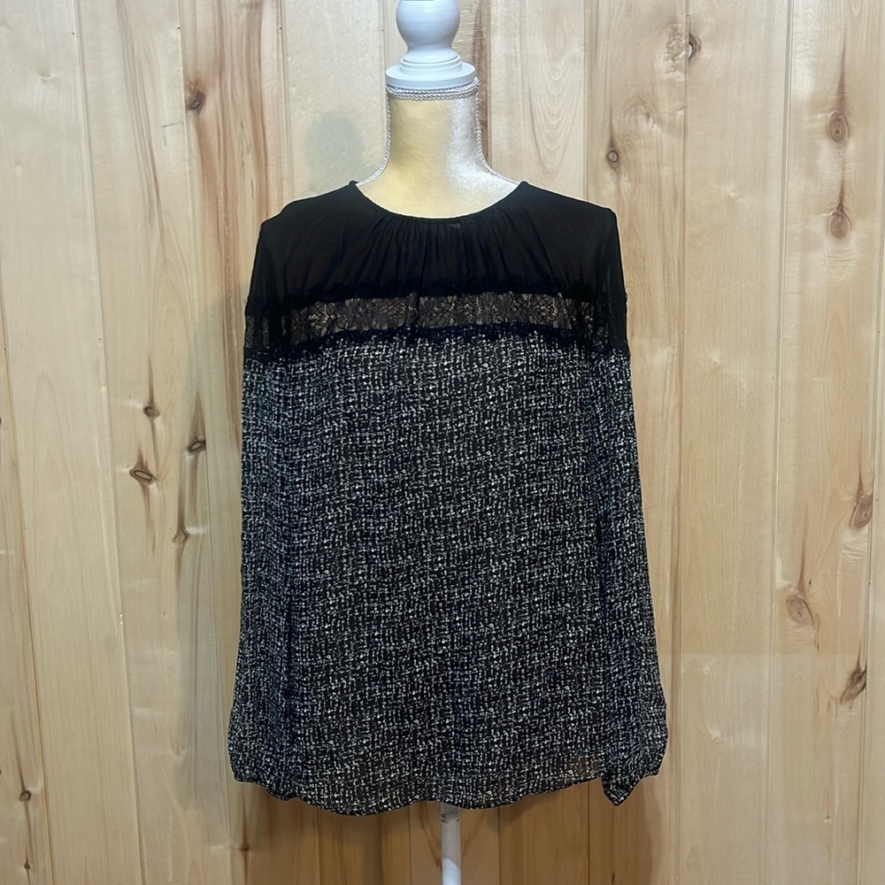 NWT White House Black Market Black and White Print Lace Blouse Size 12